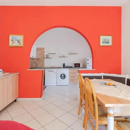 Charming House In With Private Garden Fontane Bianche