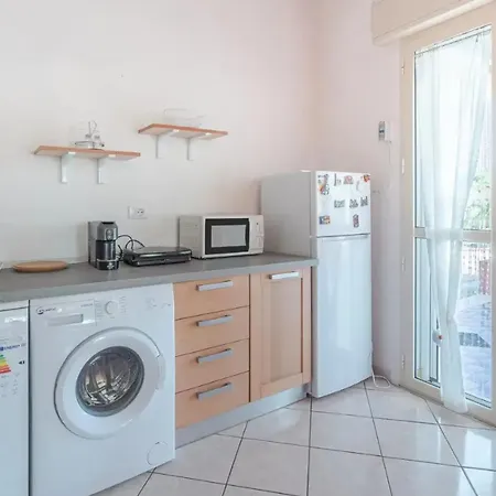 Charming House In With Private Garden Hébergement de vacances Fontane Bianche